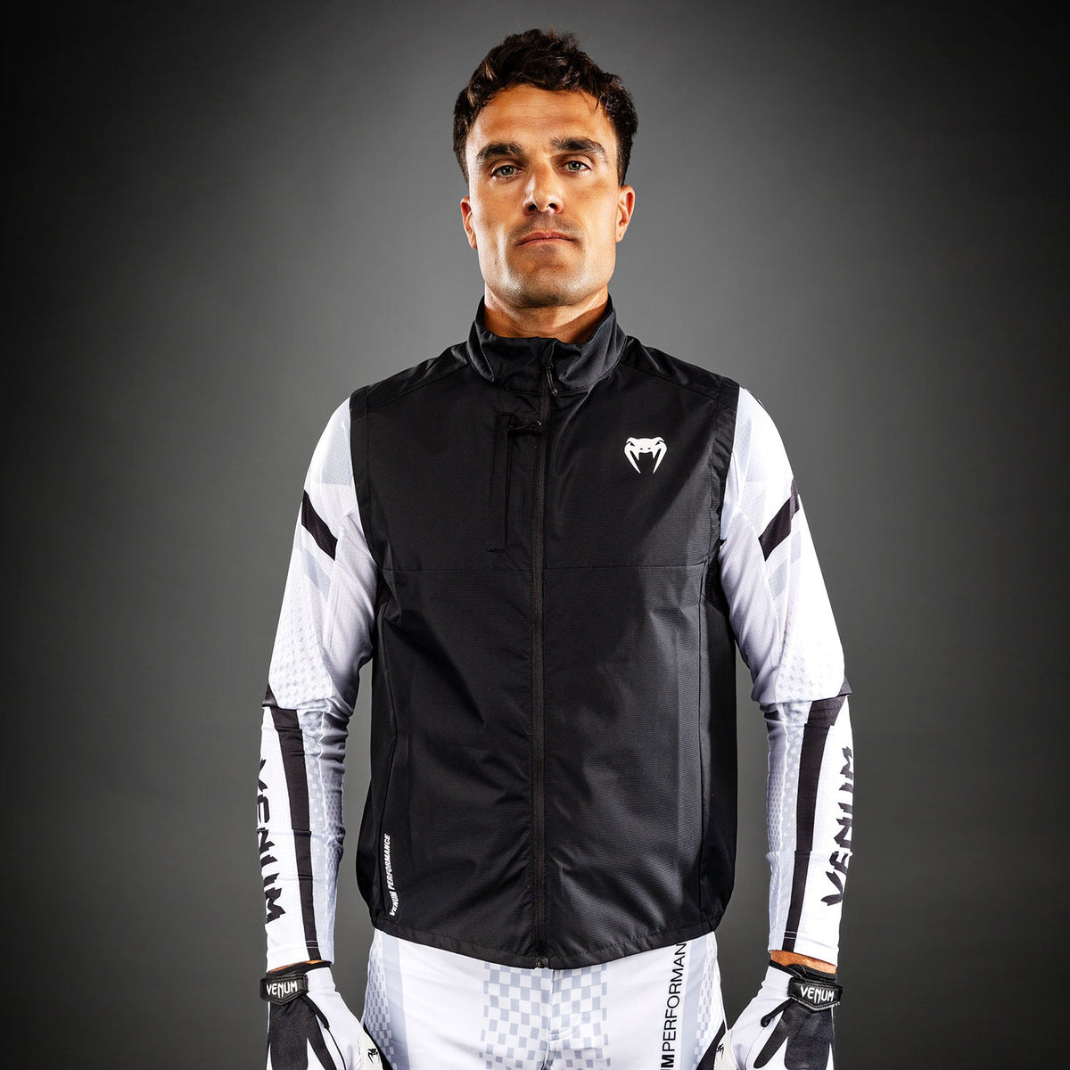 Venum MX Basics Sleeveless Windbreaker