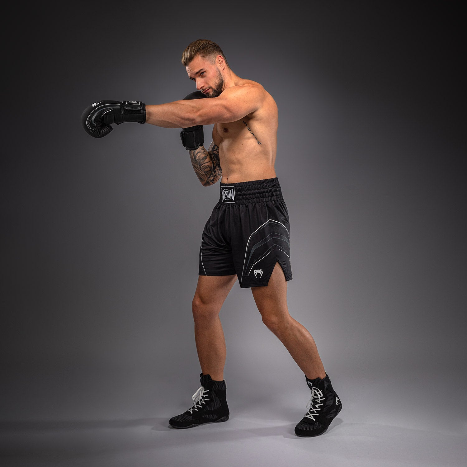 Venum Streamline Boxing Shorts
