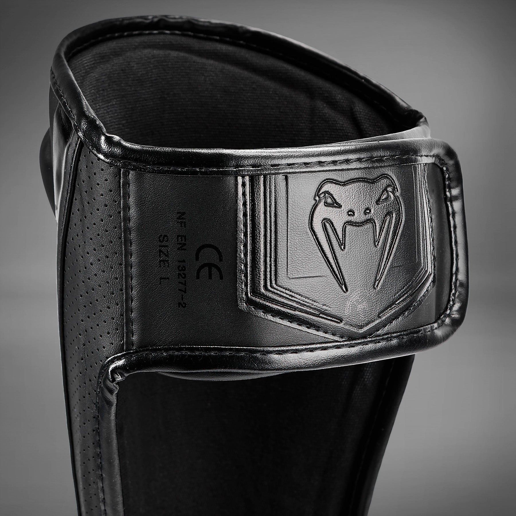 Venum Elite Evo Shinguards