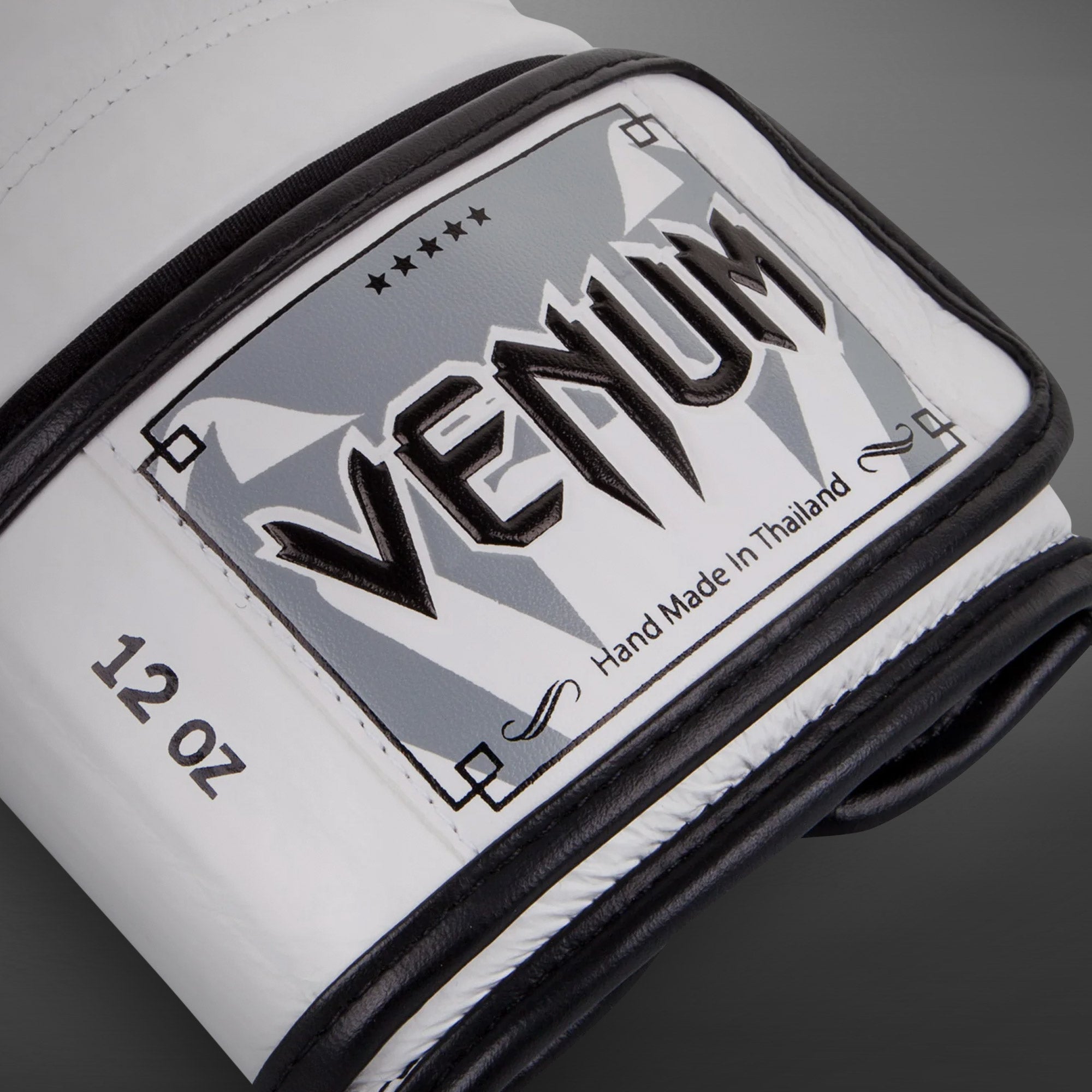Venum Giant 3.0 Boxing Gloves - Nappa Leather