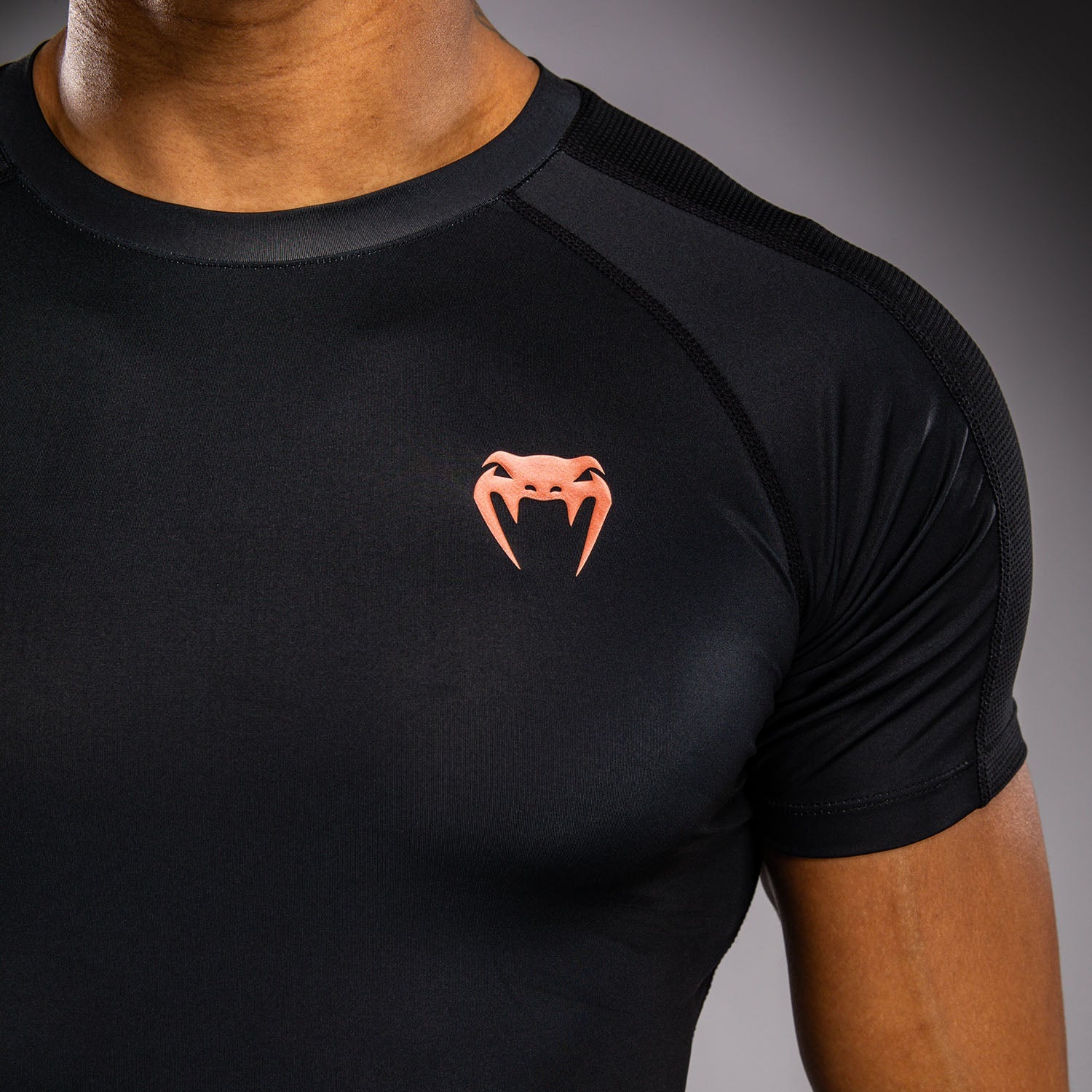 Venum Thunder Dragon Short Sleeves Rashguard