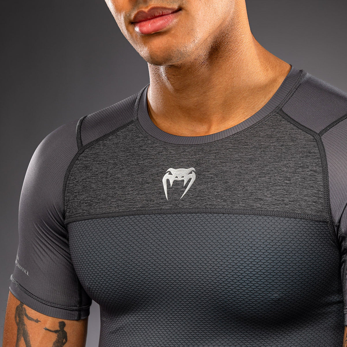 Venum G-Fit Scale Short Sleeve Rashguard