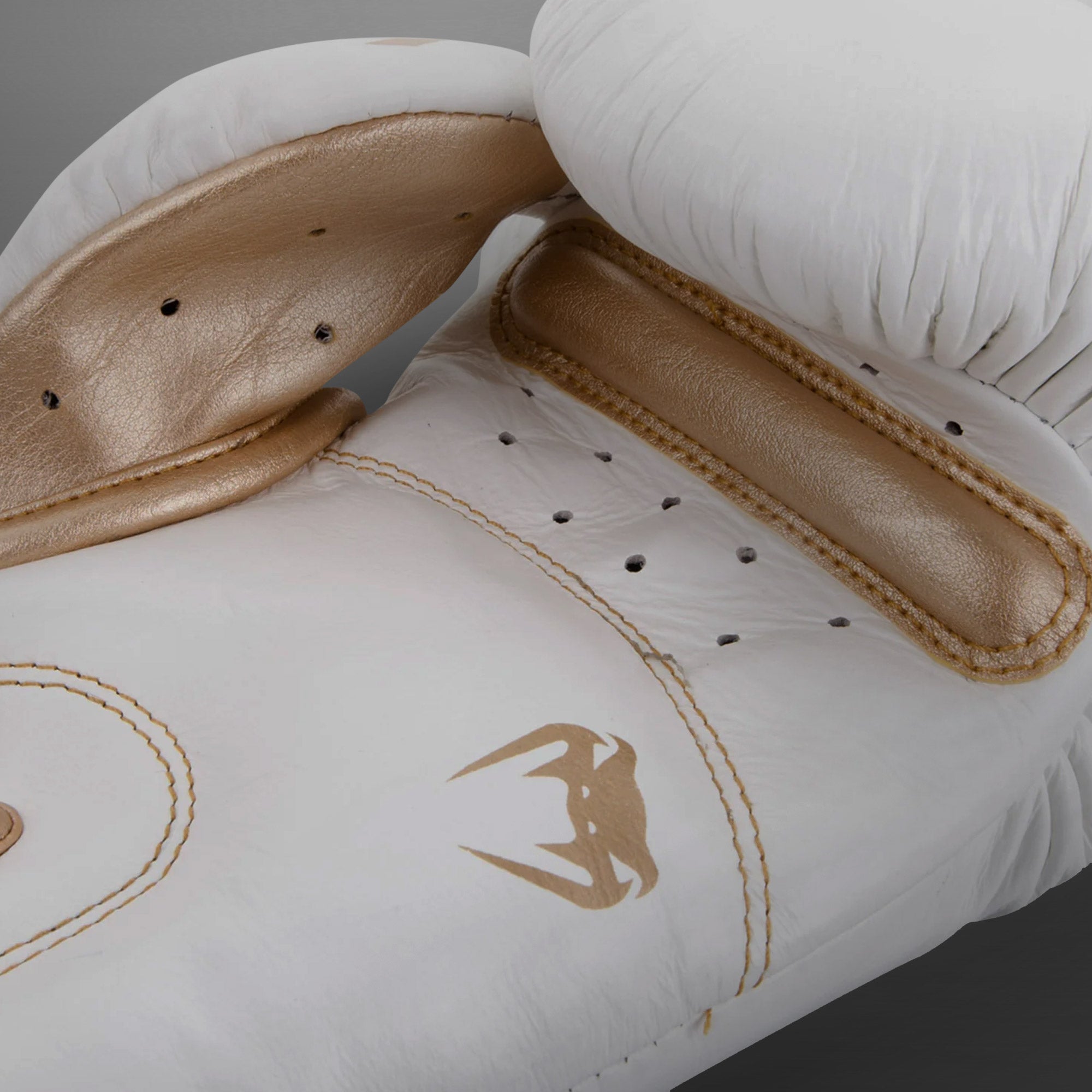 Venum Giant 3.0 Boxing Gloves - Nappa Leather