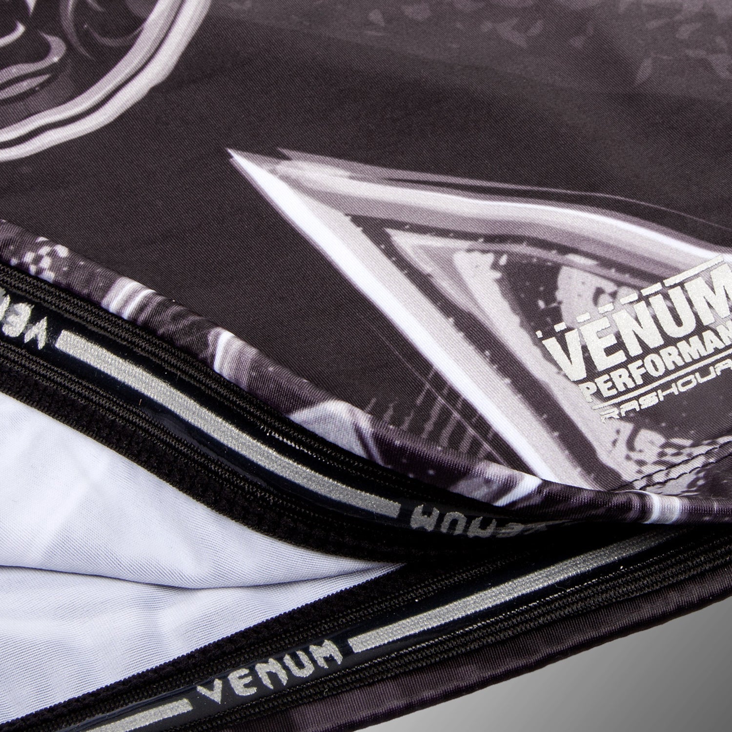 Venum Gladiator 3.0 Rashguard - Long Sleeve