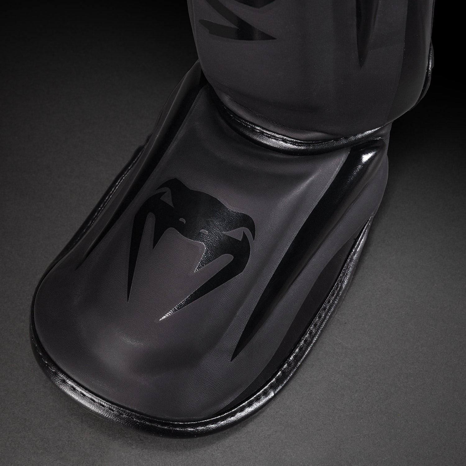 Venum Elite Standup Shinguards
