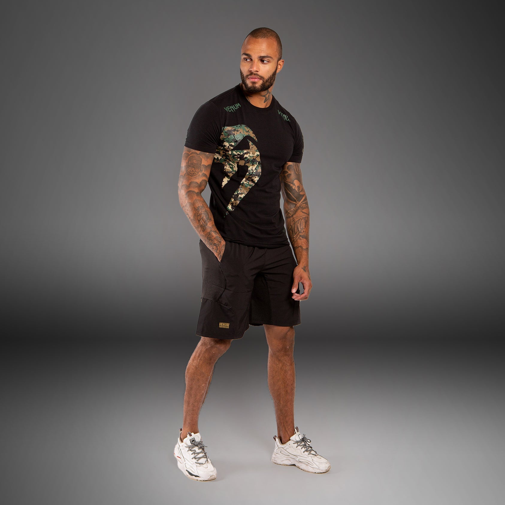 Venum Original Giant T-Shirt