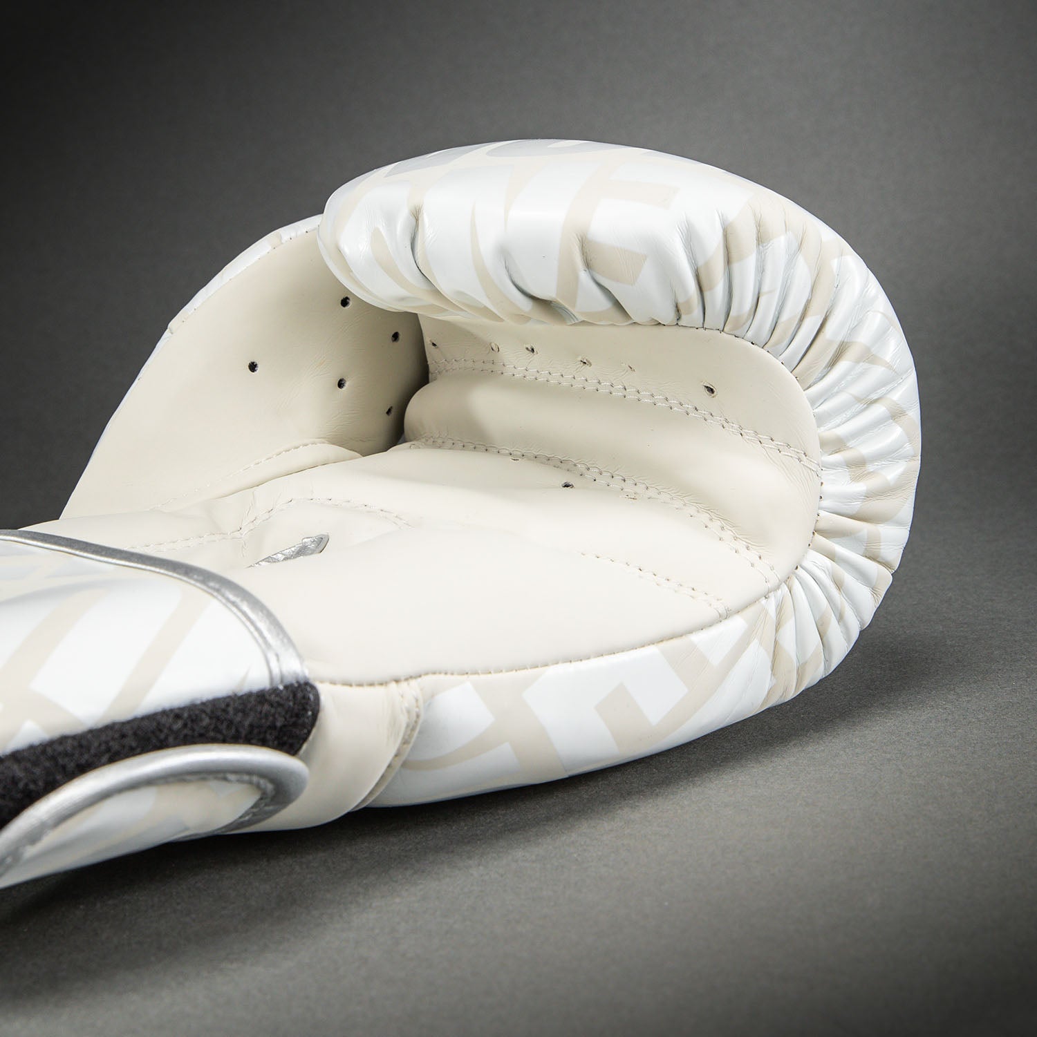 Venum Contender 1.5 XT Boxing Gloves