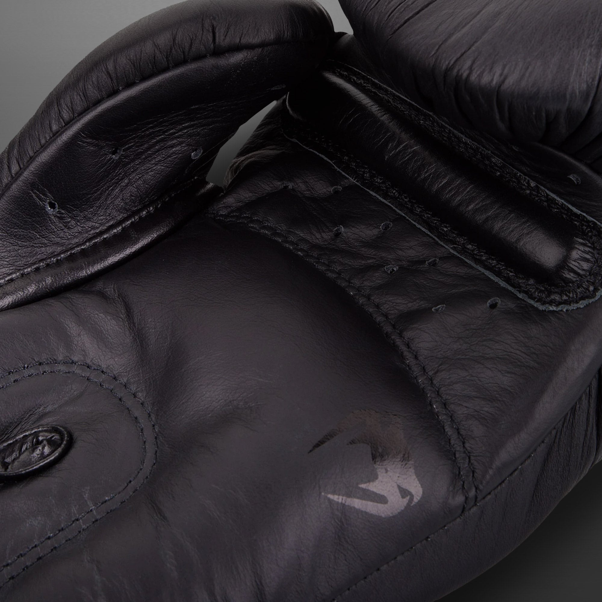 Venum Giant 3.0 Boxing Gloves - Nappa Leather