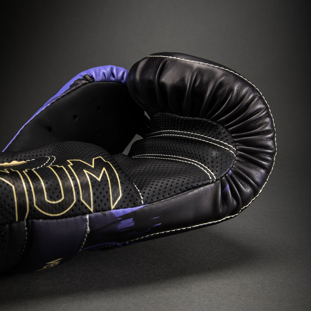 Jujutsu Kaisen x Venum  Impact Evo Boxing Gloves