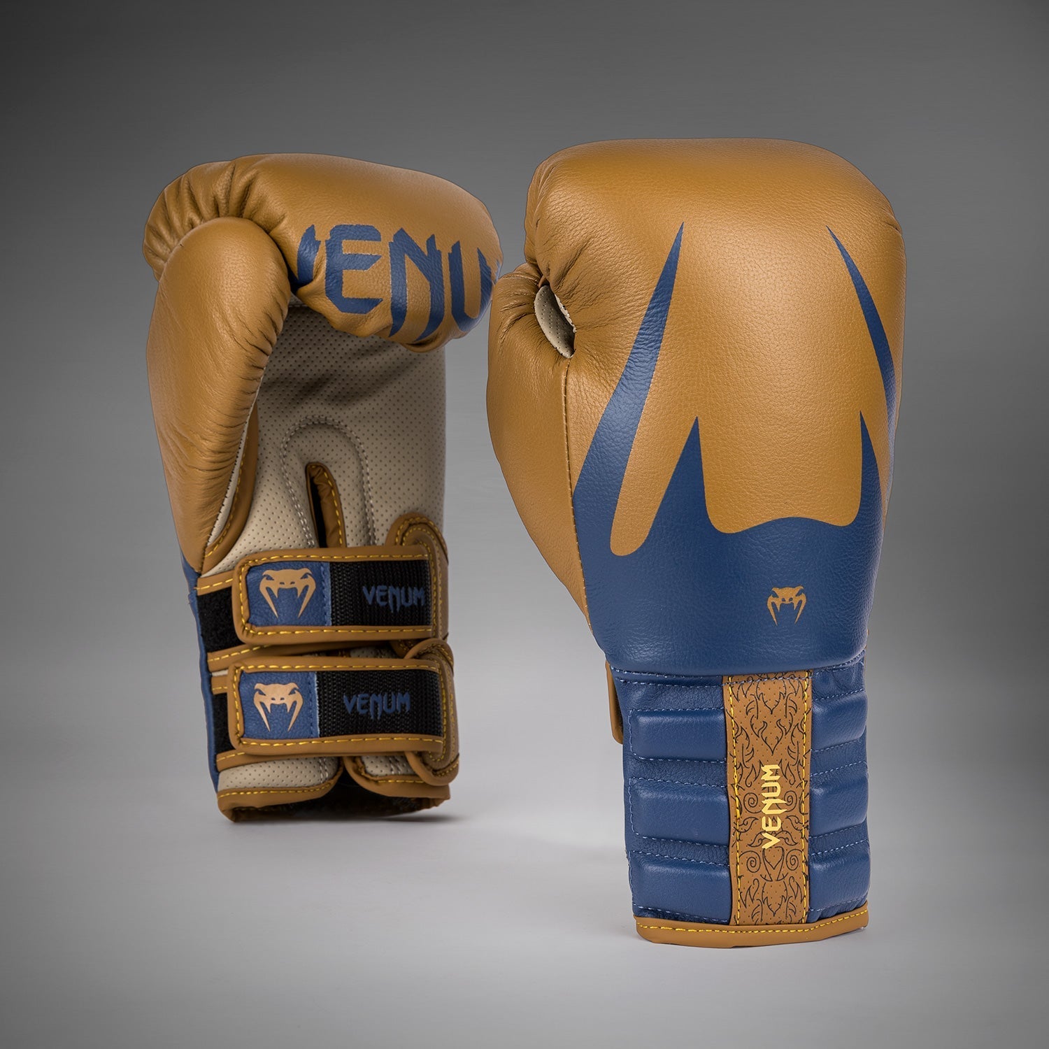 Venum Reverso Boxing Gloves