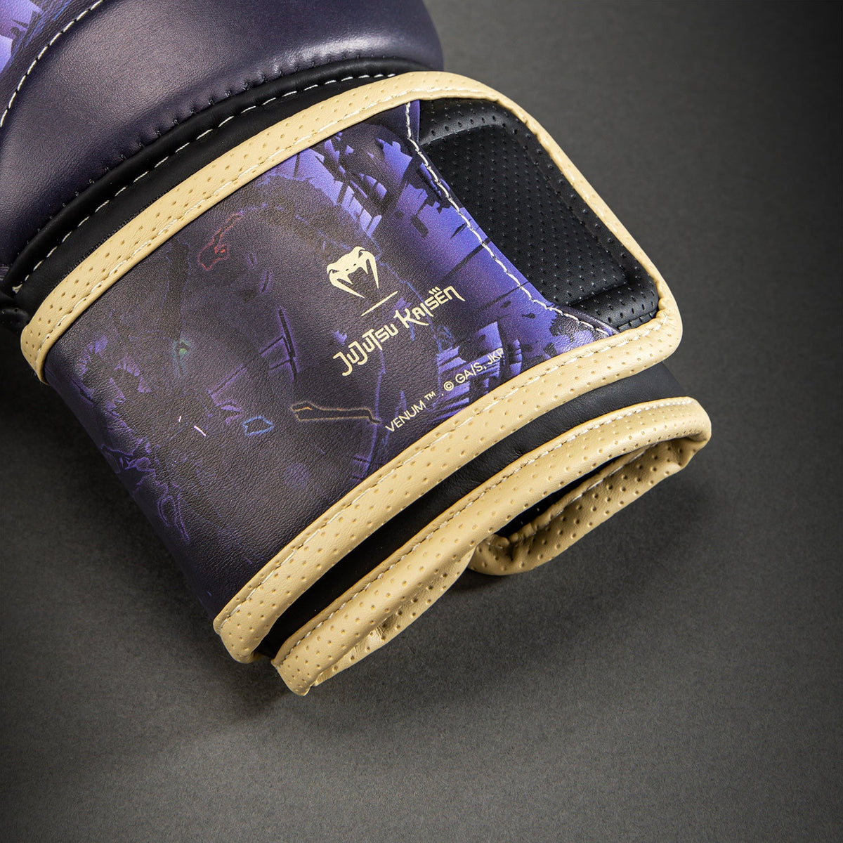 Jujutsu Kaisen x Venum  Impact Evo Boxing Gloves