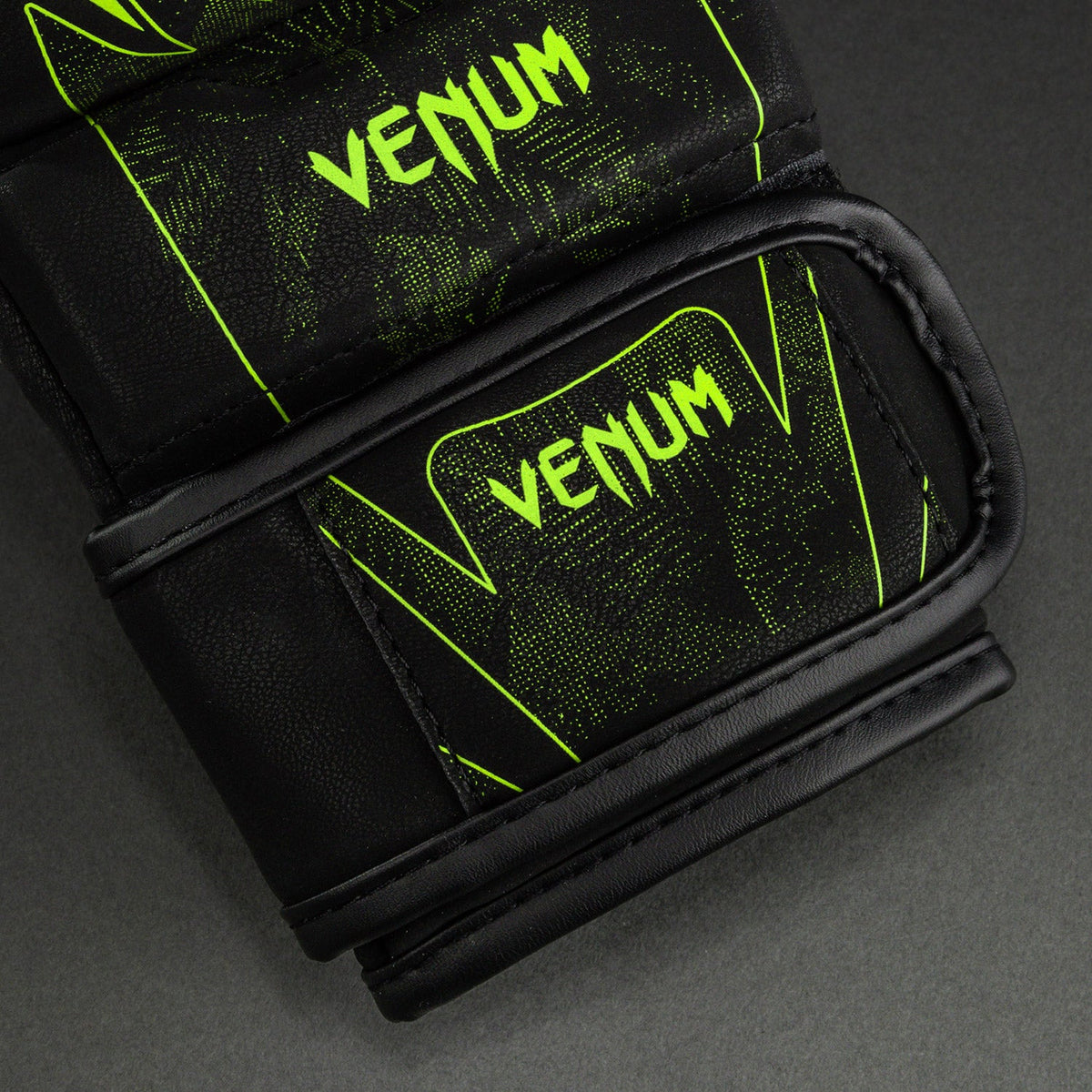 Venum Amazonia Reborn Sparring Gloves