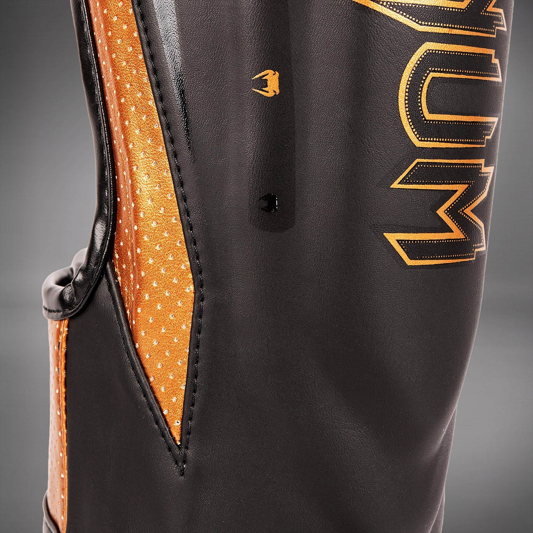 Venum Elite Evo Shinguards