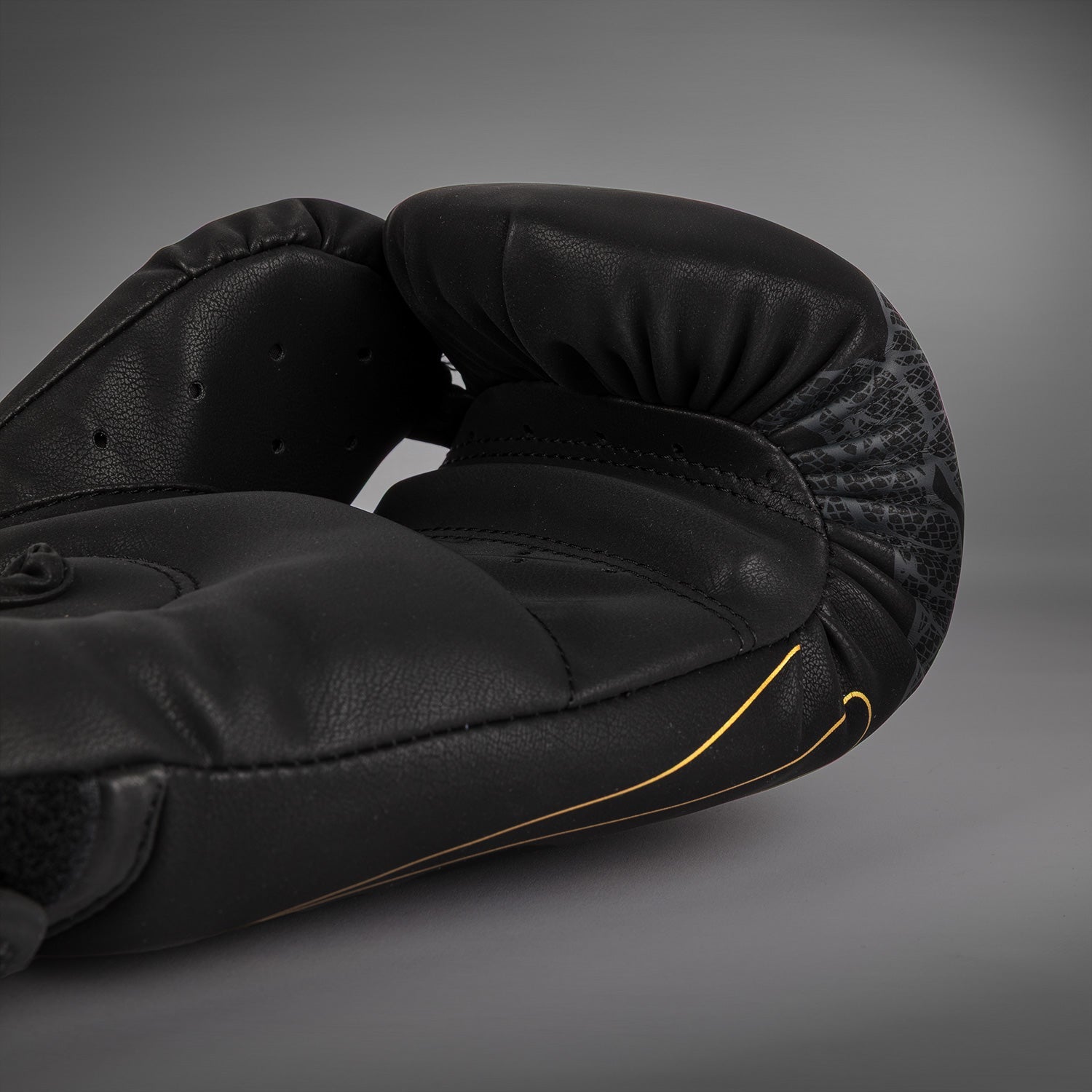 Venum Serpenti Boxing Gloves