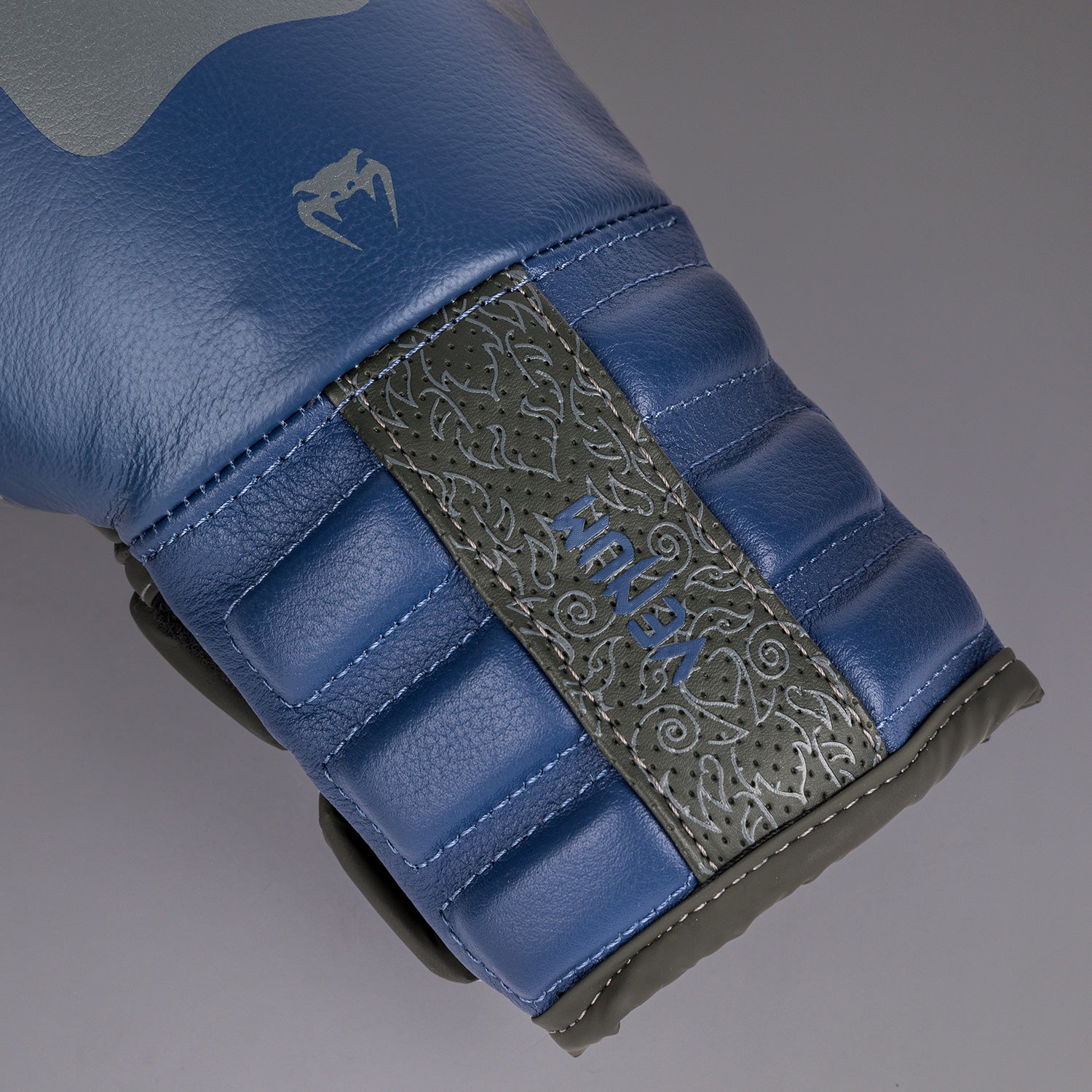 Venum Reverso Boxing Gloves