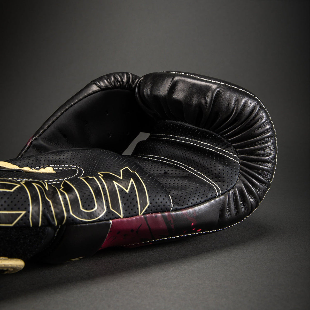 Jujutsu Kaisen x Venum  Impact Evo Boxing Gloves