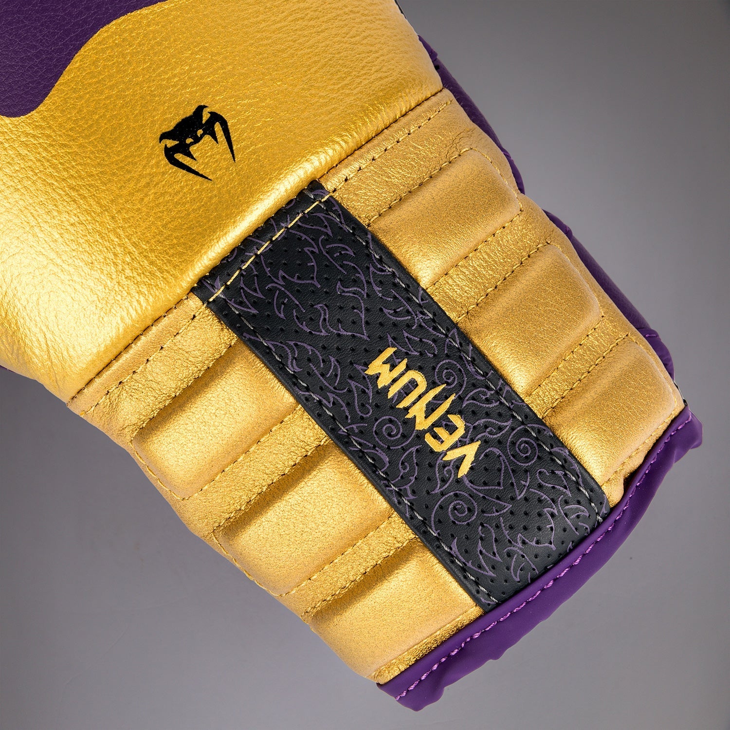 Venum Reverso Boxing Gloves