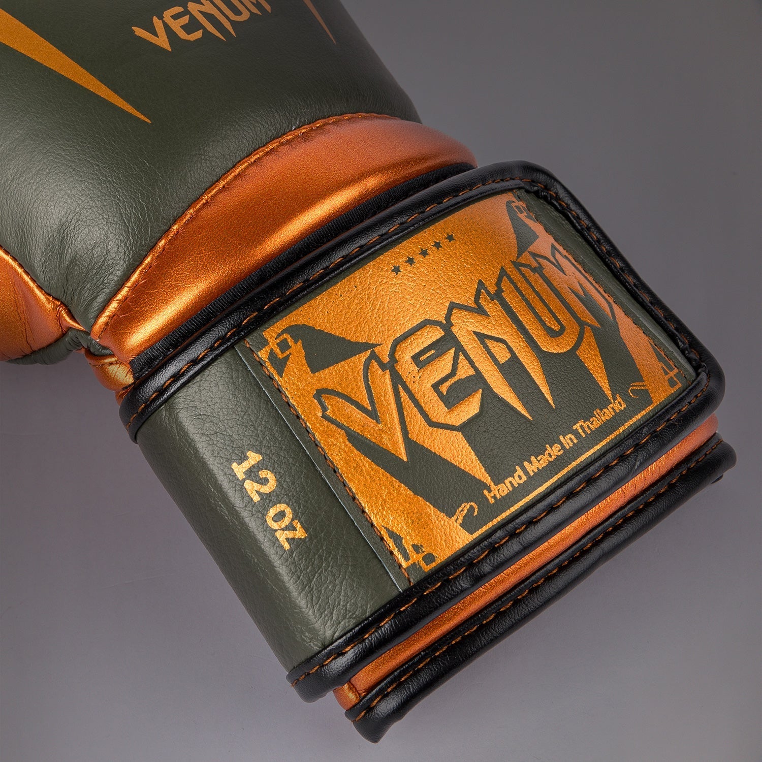 Venum Giant 3.0 Boxing Gloves - Special Edition