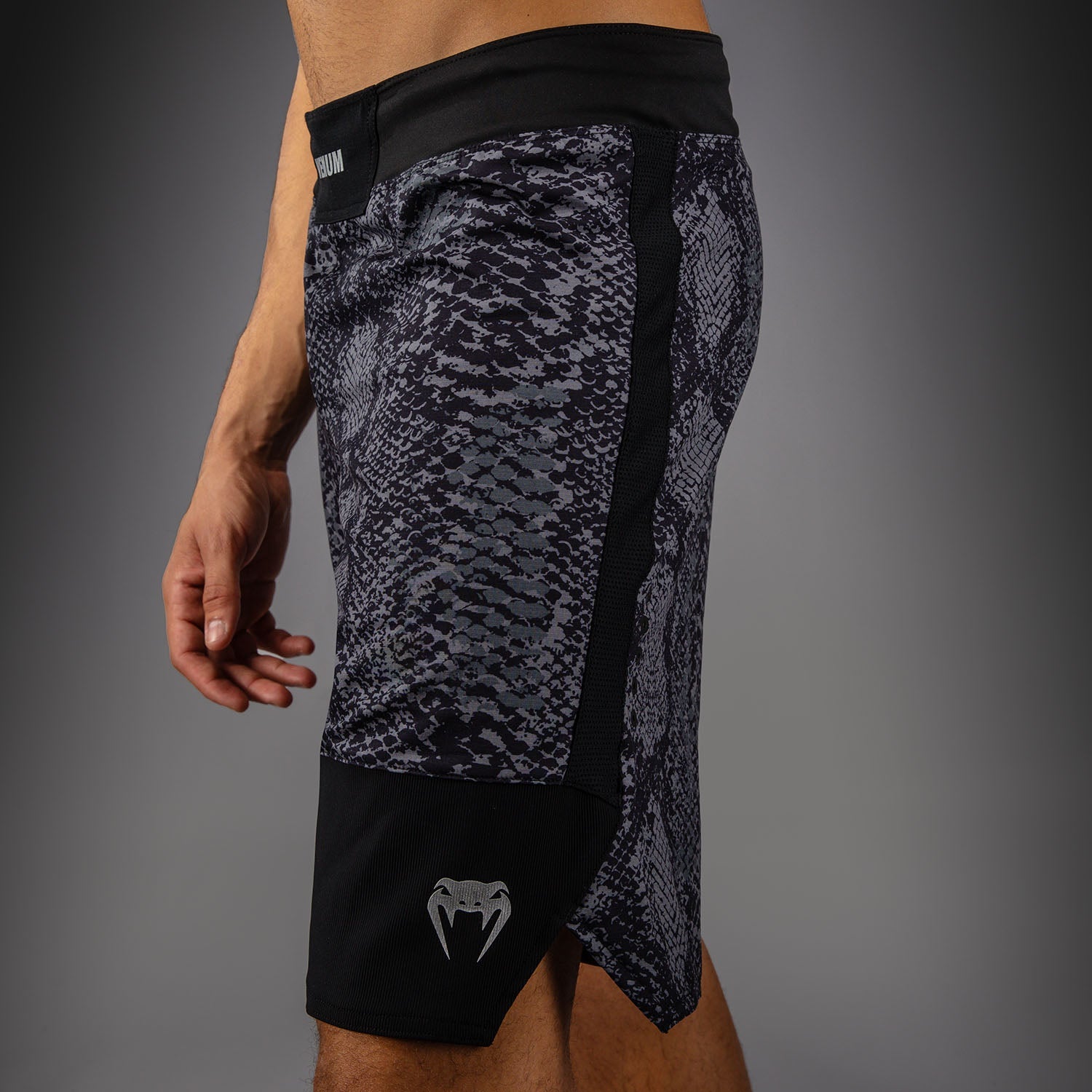 Venum G-Fit Scales Fightshorts