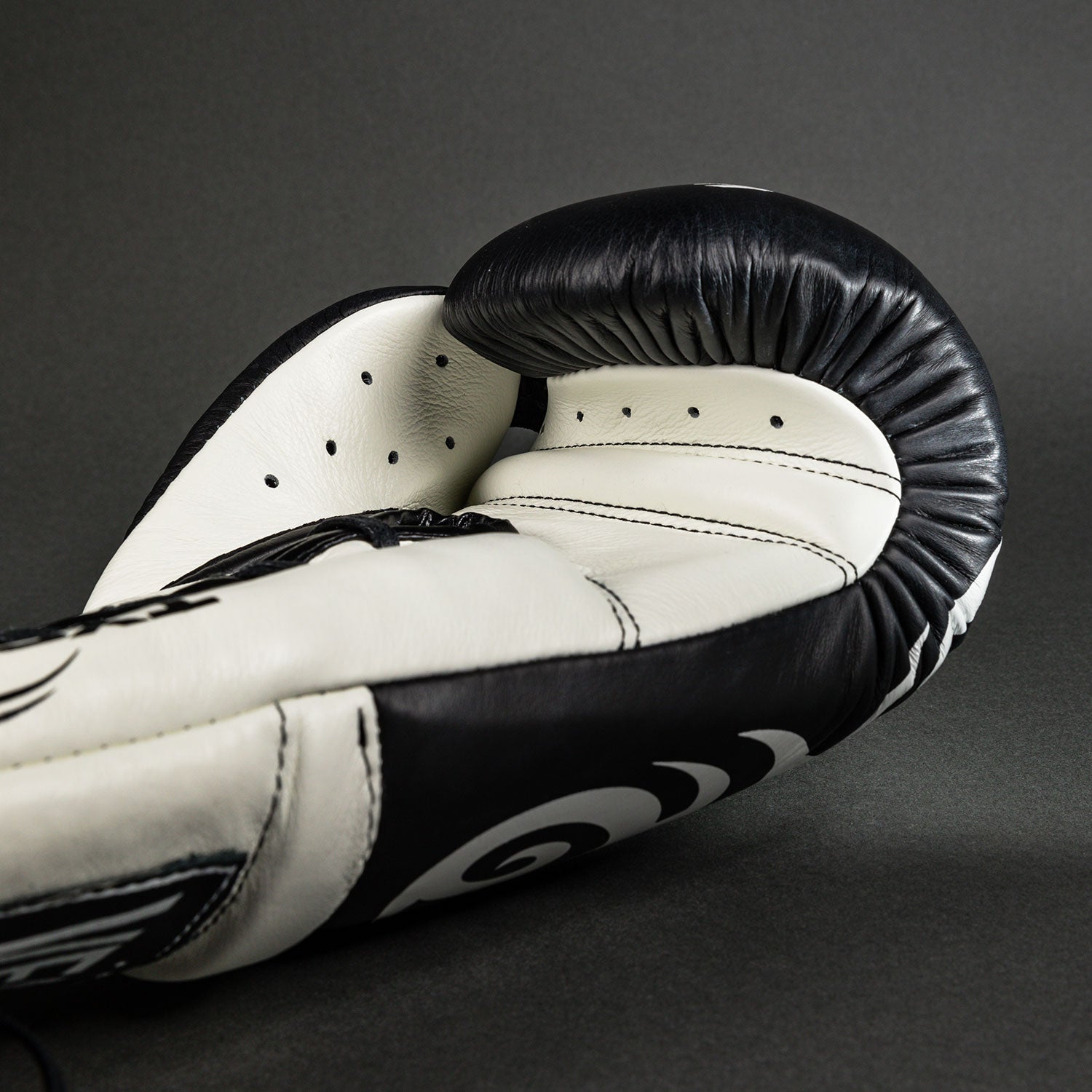 Venum Giant 2.0 Mike Tyson Pro Boxing Gloves with Laces