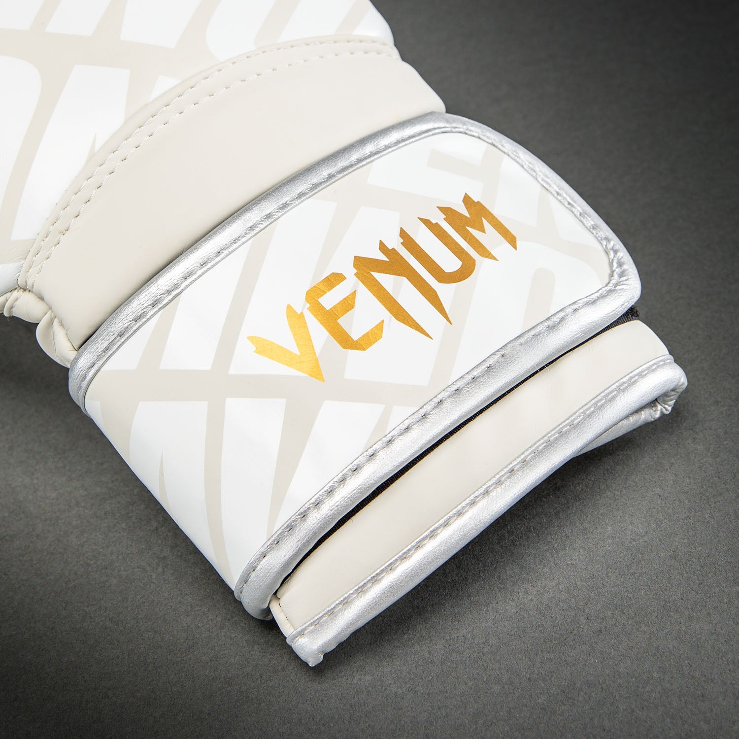 Venum Contender 1.5 XT Boxing Gloves