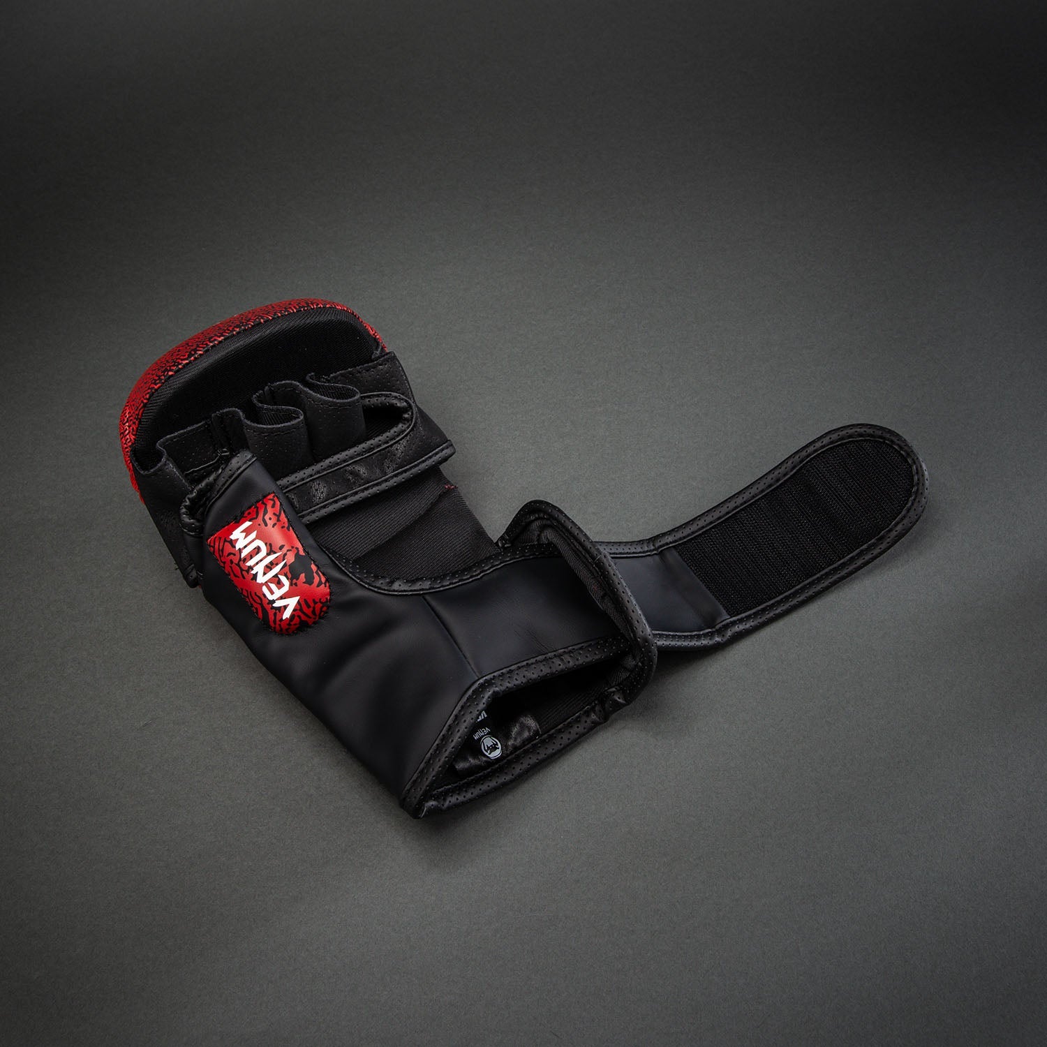 Venum x TEKKEN 8 Sparring Gloves Kazuya