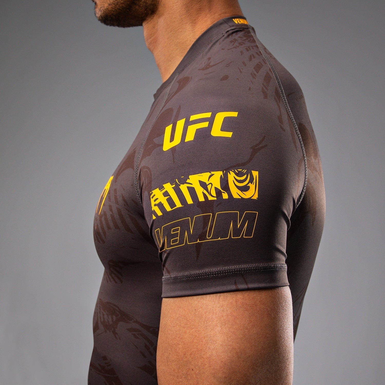 UFC Fusion by Venum Fight Week Men's Performance Short Sleeve Rashguard