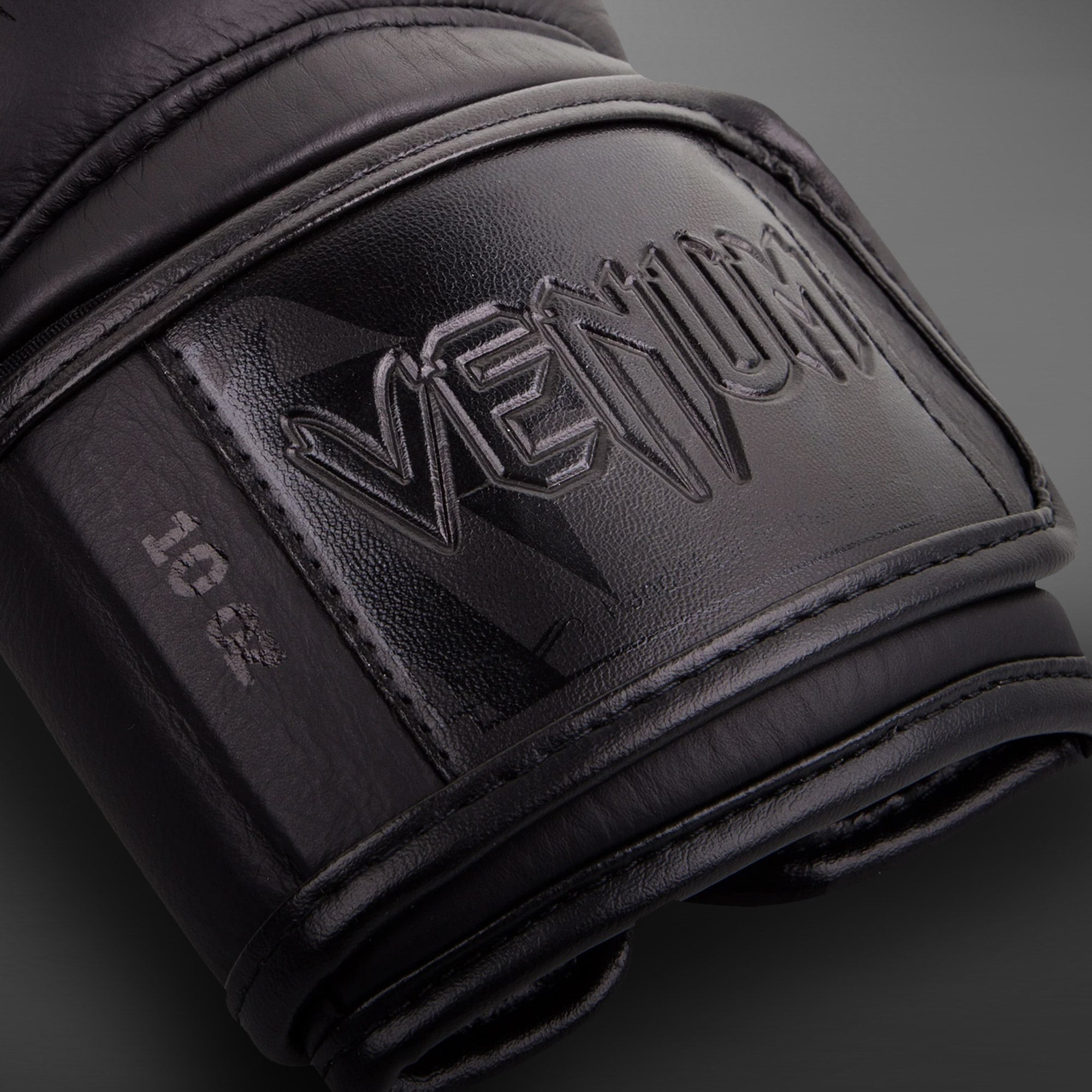 Venum Giant 3.0 Boxing Gloves - Nappa Leather