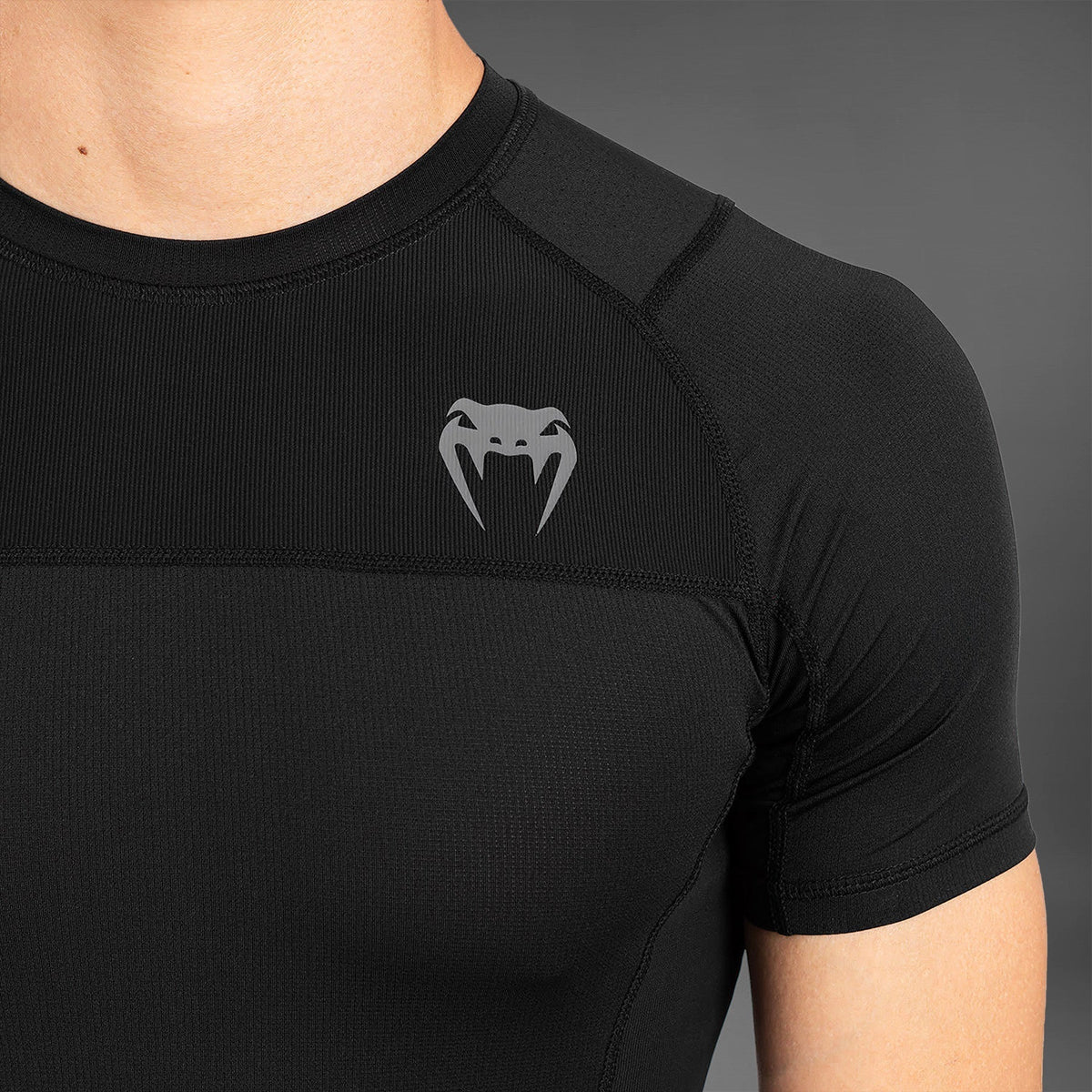 Venum G-Fit Air Rashguard Shortsleeve