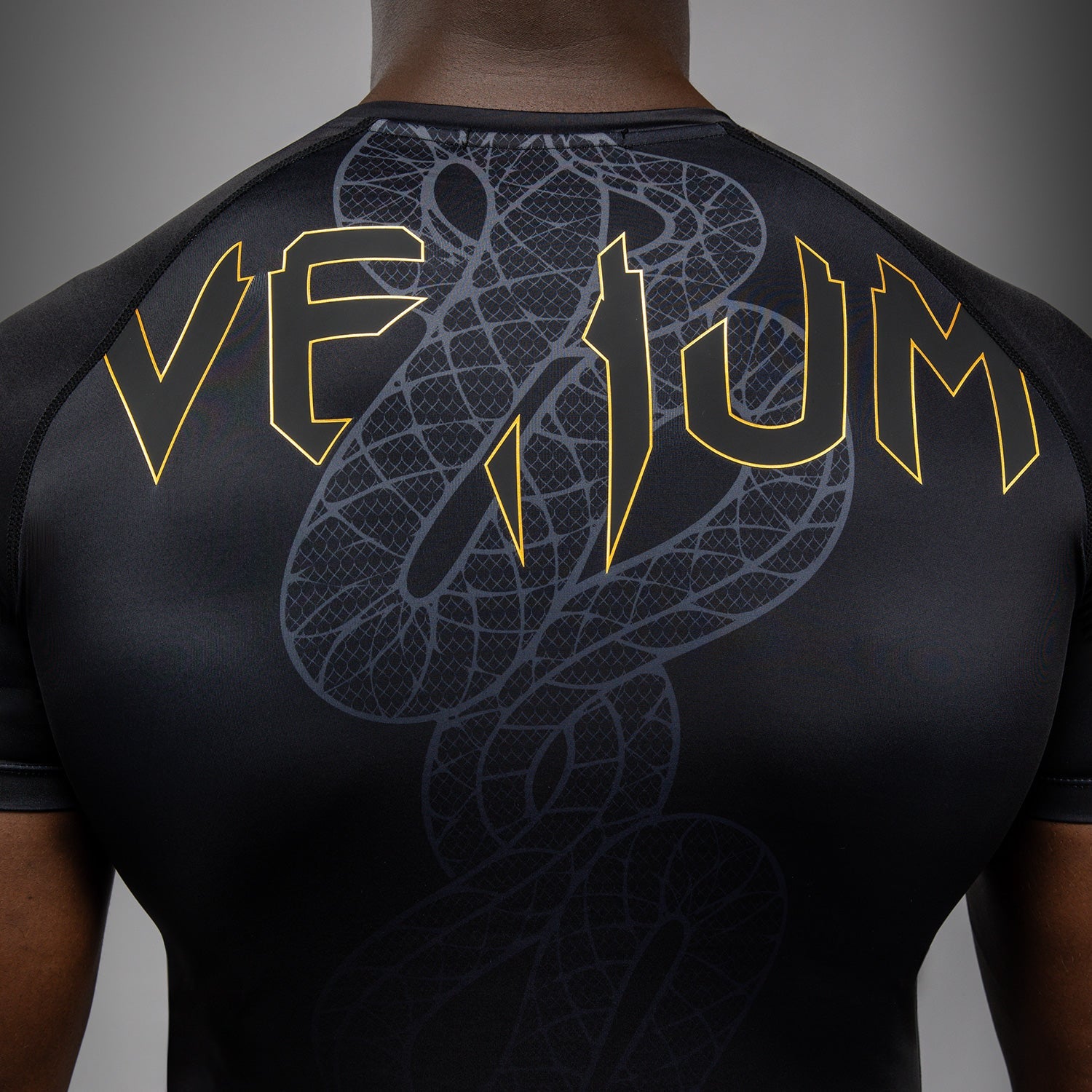 Venum Serpenti Short Sleeve Rashguard