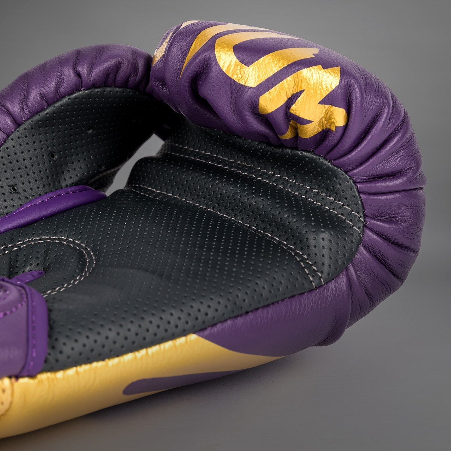 Venum Reverso Boxing Gloves