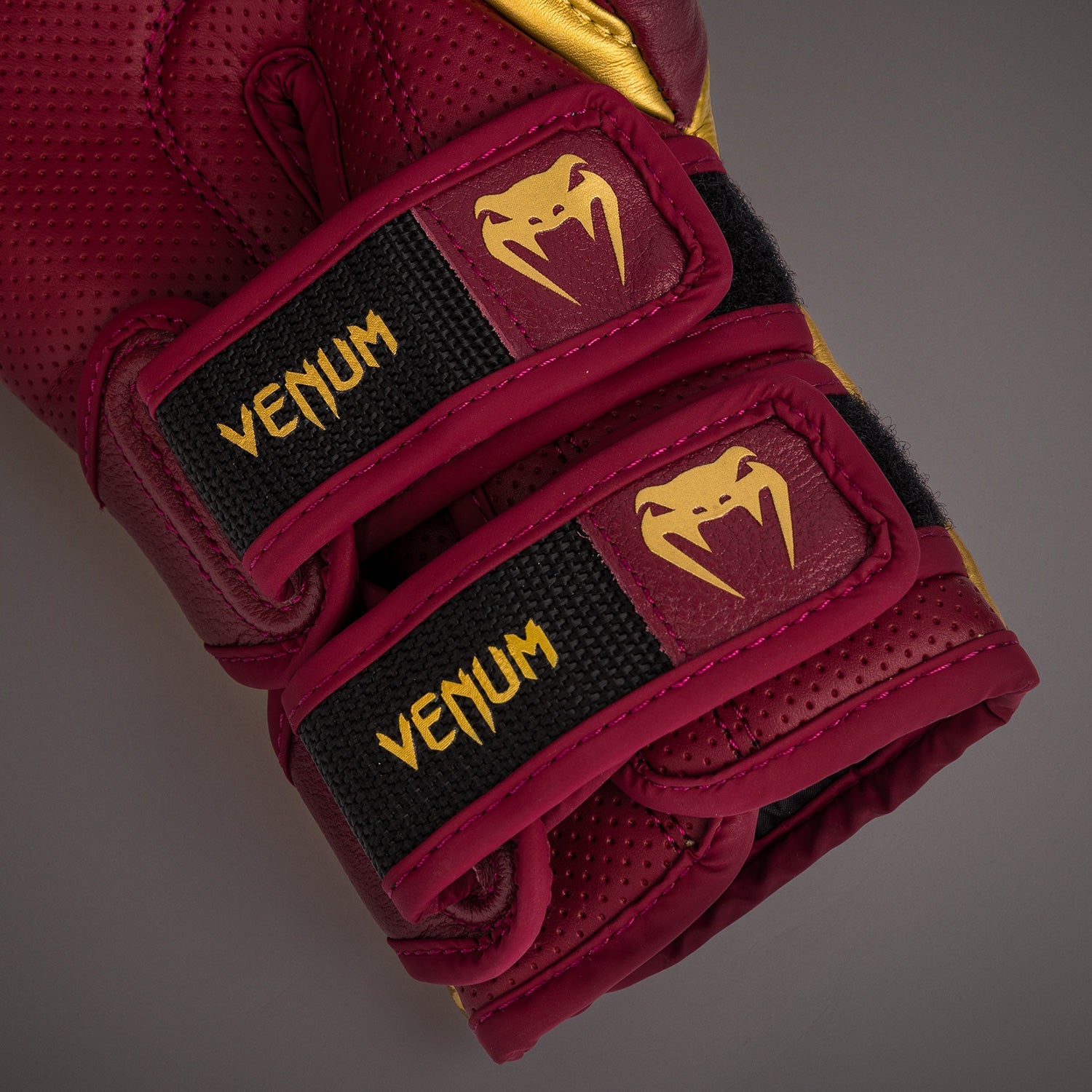 Venum Reverso Boxing Gloves