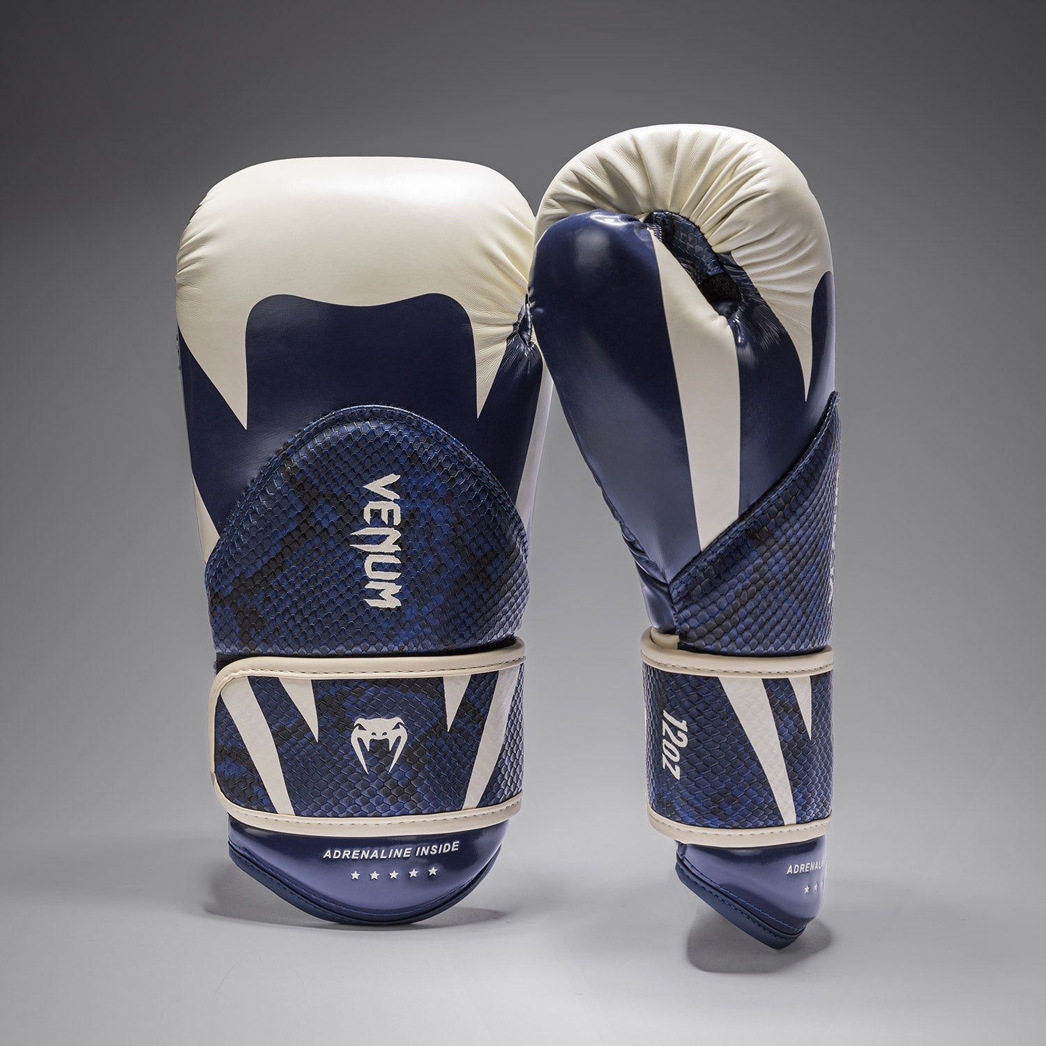 Venum Challenger 4.0 Scales Boxing Gloves