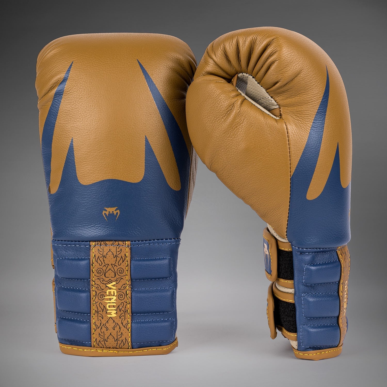 Venum Reverso Boxing Gloves