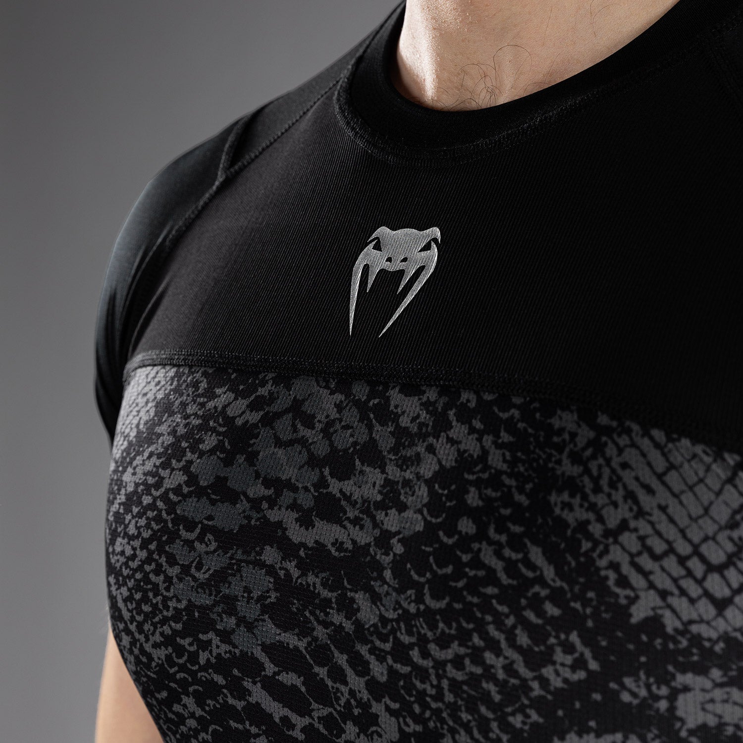 Venum G-Fit Scales Short Sleeve Rashguard